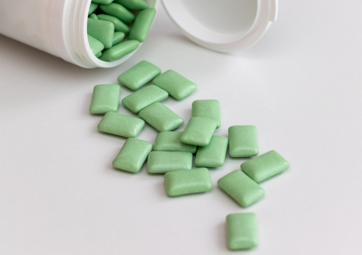 キシリトールガムを食べすぎるとお腹が痛くなる？歯科医院が正しく解説